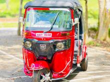 Bajaj RE 205 2015 Three Wheel