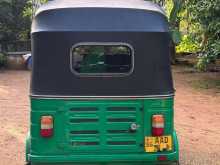 https://riyasewana.com/uploads/bajaj-re205-292000334632.jpg