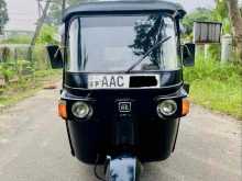 Bajaj RE 205 2012 Three Wheel