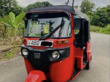 Bajaj RE 205 2017 Three Wheel