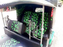 https://riyasewana.com/uploads/bajaj-re205-31205336115.jpg