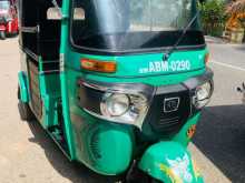 https://riyasewana.com/uploads/bajaj-re205-31444564892.jpg