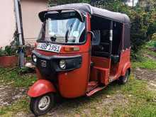 https://riyasewana.com/uploads/bajaj-re205-4-7818044573.jpg