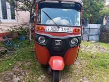 https://riyasewana.com/uploads/bajaj-re205-4-7818044982.jpg
