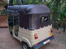 https://riyasewana.com/uploads/bajaj-re205-4190207429272.jpg