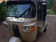 Bajaj RE 205 2011 Three Wheel