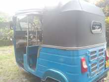 https://riyasewana.com/uploads/bajaj-re205-4stroke-181130174202.jpg