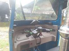 https://riyasewana.com/uploads/bajaj-re205-4stroke-181130406715.jpg