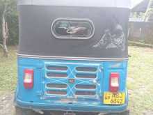https://riyasewana.com/uploads/bajaj-re205-4stroke-221310014163.jpg