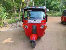 Bajaj RE 205 2011 Three Wheel
