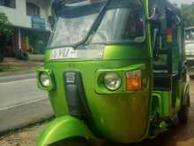 Bajaj RE 205 2012 Three Wheel