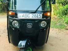 Bajaj RE 205 2015 Three Wheel