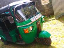 Bajaj RE 205 2011 Three Wheel