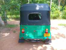 https://riyasewana.com/uploads/bajaj-re205-81529154472.jpg