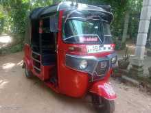 https://riyasewana.com/uploads/bajaj-re205-81749154443.jpg