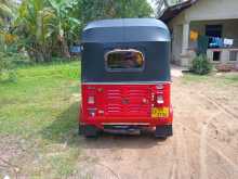 https://riyasewana.com/uploads/bajaj-re205-9838484193.jpg