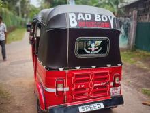 https://riyasewana.com/uploads/bajaj-re2s-11821556506.jpg