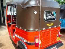 https://riyasewana.com/uploads/bajaj-re2s-171419374983.jpg