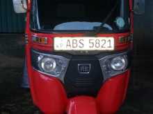 Bajaj RE 2018 Three Wheel
