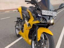 Bajaj Rs200 2015 Motorbike