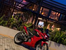 Bajaj Rs200 2015 Motorbike