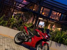 Bajaj Pulsar Rs200 2015 Motorbike