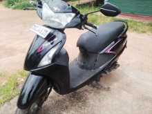 https://riyasewana.com/uploads/bajaj-scooter-3020051613384.jpg