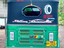 https://riyasewana.com/uploads/bajaj-thee-wheel-2015-2411010912654.jpg