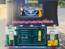 https://riyasewana.com/uploads/bajaj-there-wheels-2004-38475212594.jpg