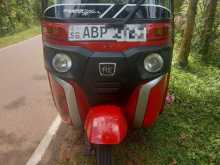 Bajaj RE 2017 Three Wheel