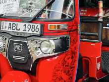 https://riyasewana.com/uploads/bajaj-three-wheeel-119343122302.jpg