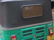 https://riyasewana.com/uploads/bajaj-three-wheel-1013502522142.jpg
