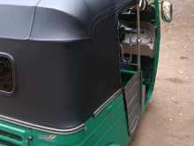 https://riyasewana.com/uploads/bajaj-three-wheel-1013502522853.jpg