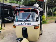 https://riyasewana.com/uploads/bajaj-three-wheel-1017164222653.jpg