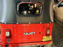 https://riyasewana.com/uploads/bajaj-three-wheel-1018574722673.jpg