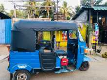 https://riyasewana.com/uploads/bajaj-three-wheel-111009554182.jpg