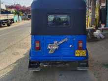 https://riyasewana.com/uploads/bajaj-three-wheel-111009554193.jpg