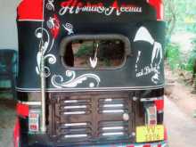 https://riyasewana.com/uploads/bajaj-three-wheel-11105394252.jpg