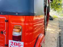 https://riyasewana.com/uploads/bajaj-three-wheel-1120061722222.jpg