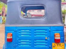 https://riyasewana.com/uploads/bajaj-three-wheel-112207086986.jpg
