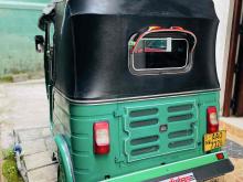 https://riyasewana.com/uploads/bajaj-three-wheel-117232624962.jpg