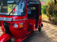 https://riyasewana.com/uploads/bajaj-three-wheel-12848544892.jpg