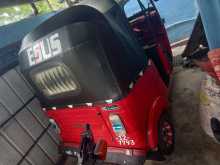 https://riyasewana.com/uploads/bajaj-three-wheel-131133464132.jpg