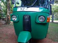 Bajaj RE 205 2012 Three Wheel