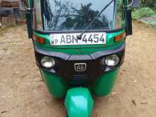 Bajaj RE 2017 Three Wheel