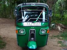 https://riyasewana.com/uploads/bajaj-three-wheel-141622306476.jpg