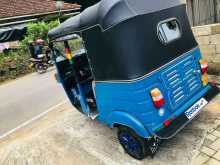 https://riyasewana.com/uploads/bajaj-three-wheel-142147104153.jpg