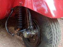 https://riyasewana.com/uploads/bajaj-three-wheel-14546336636.jpg