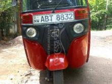 Bajaj RE 2019 Three Wheel