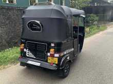 https://riyasewana.com/uploads/bajaj-three-wheel-148381522182.jpg